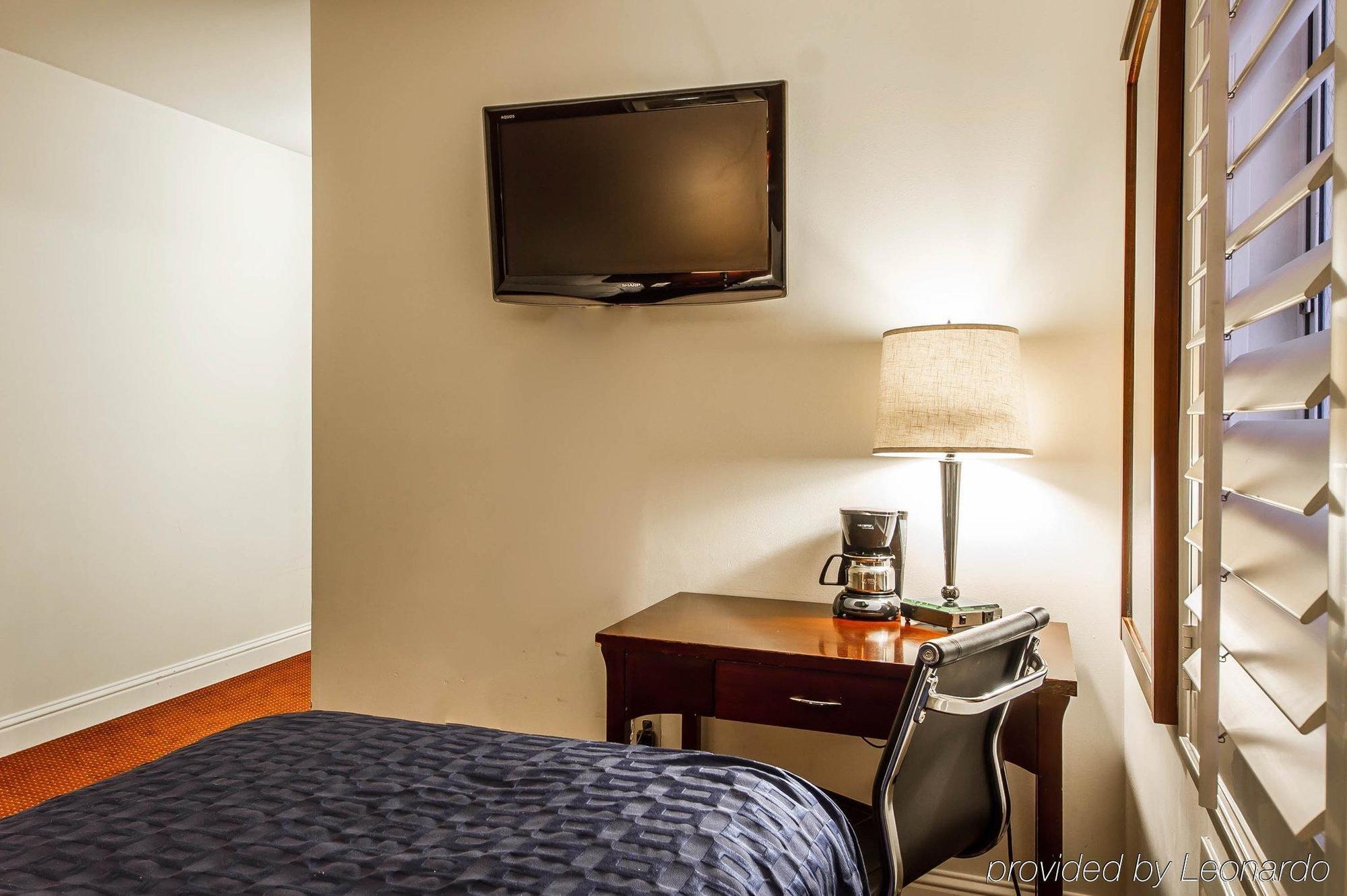Ramada By Wyndham Oakland Downtown City Center Exteriér fotografie